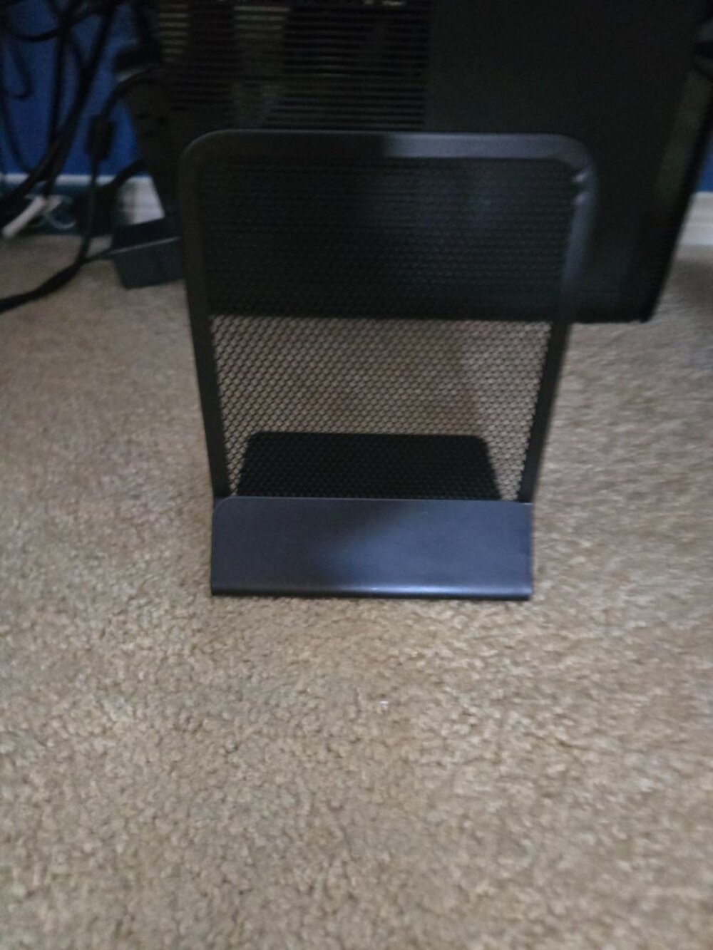 Book holder - Picture 2 of 4